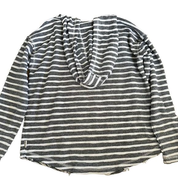 Rip curl ~ Lightweight Grey/Off white striped pull over hoodie ~ size Medium - Picture 3 of 12